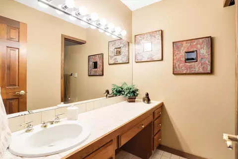 Bath - 2725 E Mel Currie Rd, Bloomington, IN 47408 photo 5 of 7