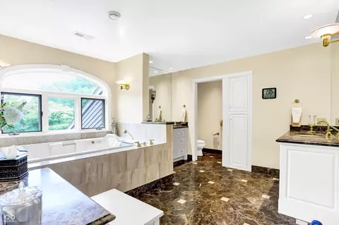 Bath - 2725 E Mel Currie Rd, Bloomington, IN 47408 photo 3 of 7
