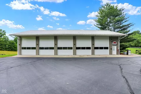 Exterior - 2725 E Mel Currie Rd, Bloomington, IN 47408 photo 12 of 36