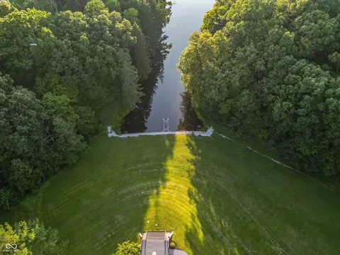 View/Area - 2725 E Mel Currie Rd, Bloomington, IN 47408 photo 9 of 11