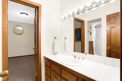 Bath - 2725 E Mel Currie Rd, Bloomington, IN 47408 photo 6 of 7