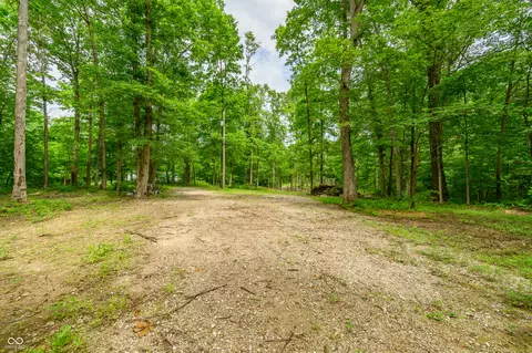 9061 Old Haggard Rd, Morgantown, IN 46160