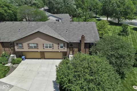 7467 Prairie Lake Dr, Indianapolis, IN 46256