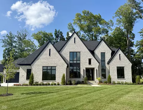 10876 Holliday Farms Blvd, Zionsville, IN 46077