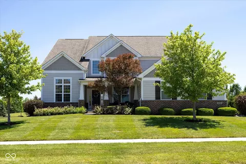 8795 Wood Duck Ct, Zionsville, IN 46077