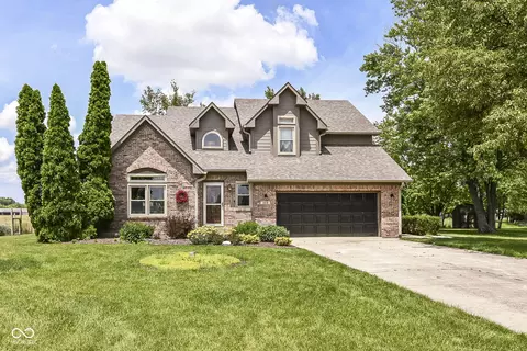 3518 S Fallow Trl, New Palestine, IN 46163