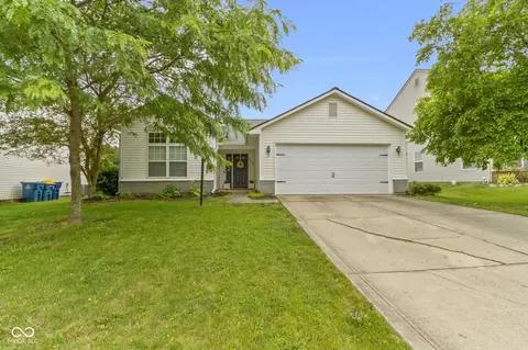 12306 Blue Springs Ln, Fishers, IN 46037