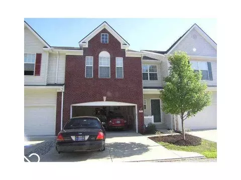 8332 Pine Branch Ln, Indianapolis, IN 46234