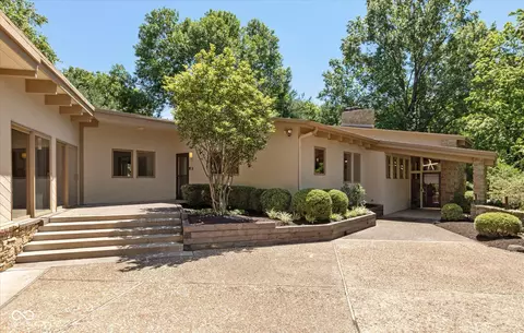 4185 E Main St, Carmel, IN 46033