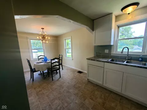 Dining - 1701 E Cornell Ave, Muncie, IN 47303 photo 2 of 2