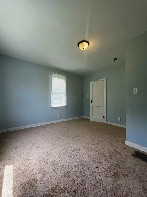 Bedroom - 1701 E Cornell Ave, Muncie, IN 47303 photo 3 of 4