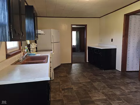 Kitchen - 6566 E 425 S, Waldron, IN 46182 photo 3 of 5