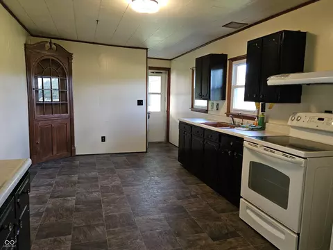 Kitchen - 6566 E 425 S, Waldron, IN 46182 photo 2 of 5