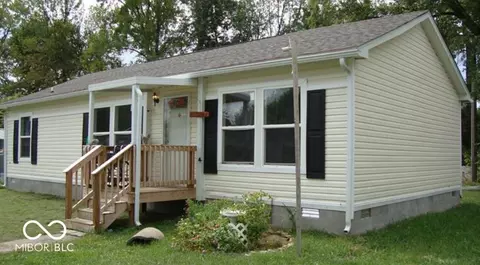 718 S Vine St, Seymour, IN 47274