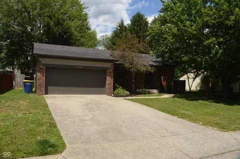 11960 Fairway Cir S Dr, Indianapolis, IN 46236