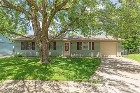 5440 Lobo Dr, Indianapolis, IN 46237