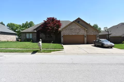 1331 Park Meadow Dr, Beech Grove, IN 46107