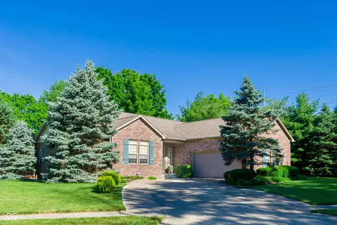 10580 Beaver Ridge Dr, Fishers, IN 46037