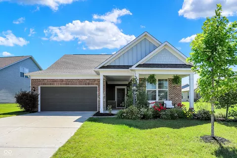 15877 Harstad Dr, Westfield, IN 46074