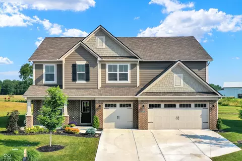 4966 S Canton Cir, New Palestine, IN 46163
