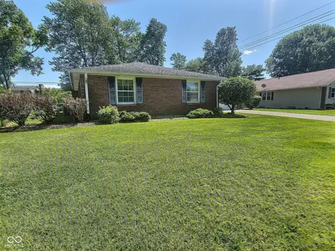 3529 31st St, Columbus, IN 47203 photo 3