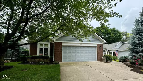 7864 Clearwater Pkwy, Indianapolis, IN 46240