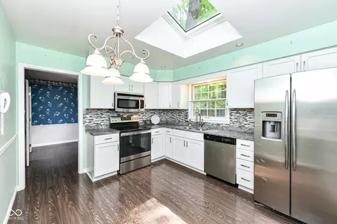 Kitchen - 3211 E 106th St, Carmel, IN 46033 photo 2 of 4