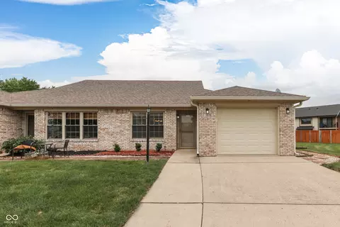 1378 Swan Dr, Franklin, IN 46131