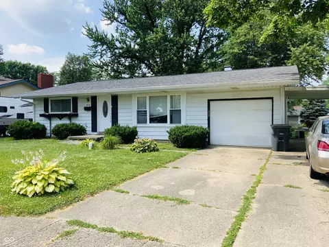 818 W 11th St, Rushville, IN 46173