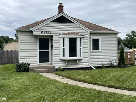 2203 Pennsylvania St, Columbus, IN 47201