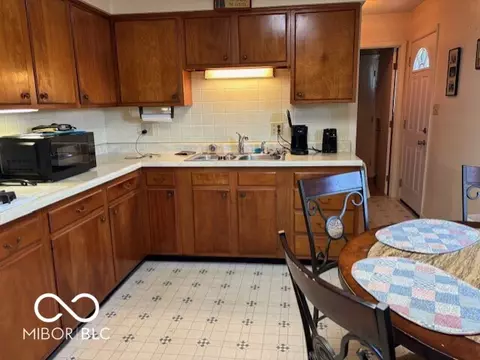 902 24th St, Columbus, IN 47201 photo 8
