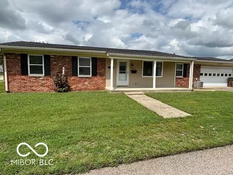 902 24th St, Columbus, IN 47201 photo 3