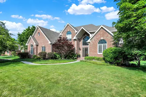 7188 Fox Hollow Rdg, Zionsville, IN 46077