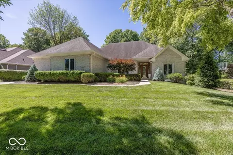 1055 Old Eagle Way, Greenwood, IN 46143
