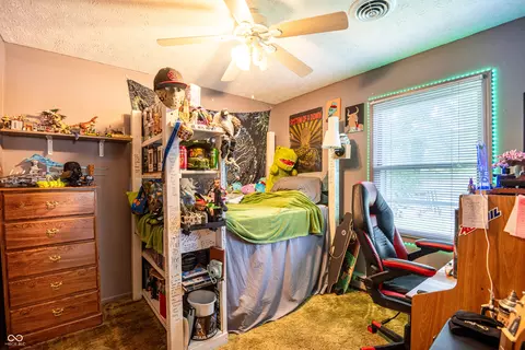 Bedroom - 131 Schaefer Dr, Hope, IN 47246 photo 1 of 3
