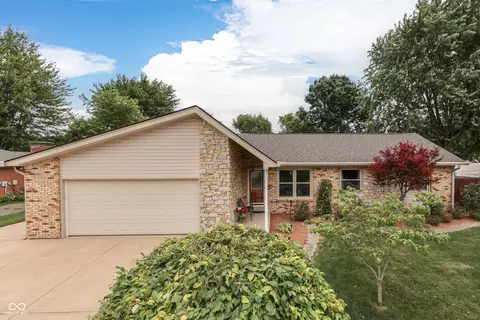 315 King Arthur Dr, Franklin, IN 46131