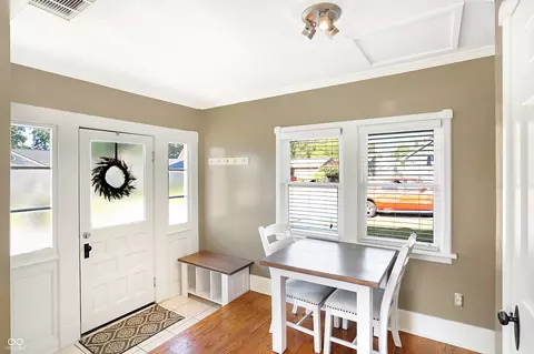 112 W High St, Pendleton, IN 46064 photo 6