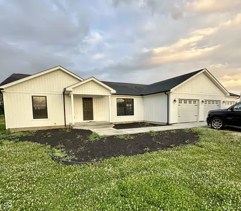 3300 S County Road 600 W, Yorktown, IN 47396