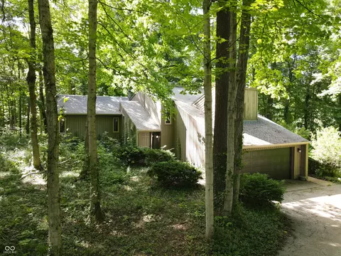 6553 Lake Forest Dr, Avon, IN 46123