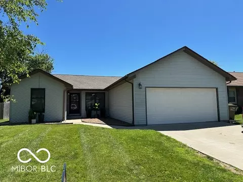 3871 Villa Dr, Columbus, IN 47203
