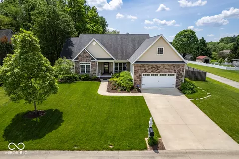1175 Watertree Rd, Terre Haute, IN 47803