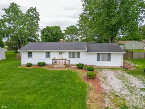 223 Sundown Mnr, Mooresville, IN 46158