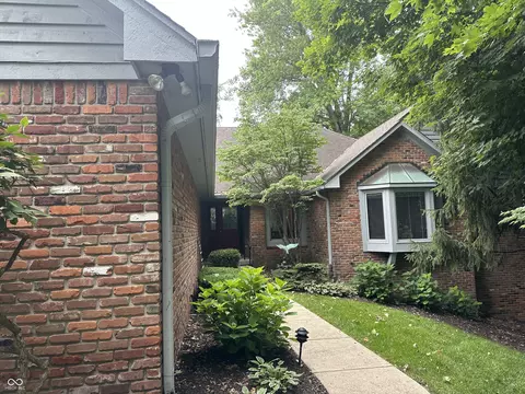 9664 Spruance Ct, Indianapolis, IN 46256