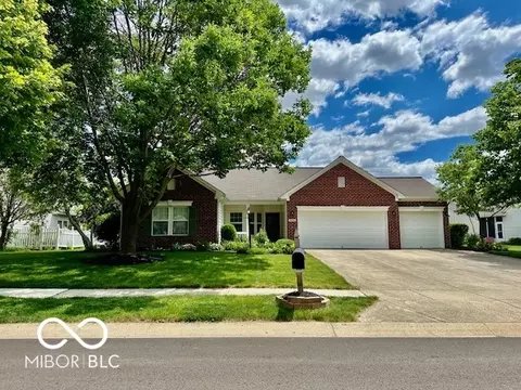 19462 Silver Spring Dr, Noblesville, IN 46062