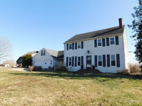 13205 E Legal Tender Rd, Columbus, IN 47203
