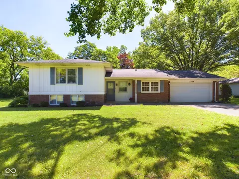 2824 N 200 E, Anderson, IN 46012