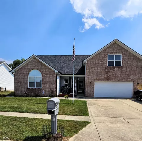 1255 Hague Ct, Franklin, IN 46131