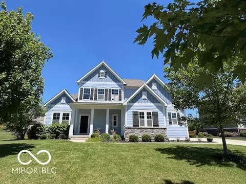 9180 Keystone Ct, Zionsville, IN 46077