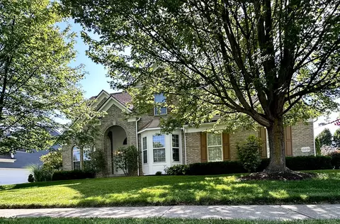 12028 Red Hawk Dr, Fishers, IN 46037