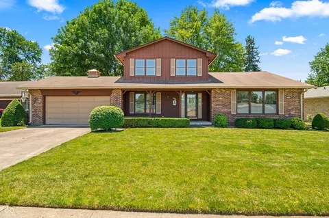 3505 30th St, Columbus, IN 47203